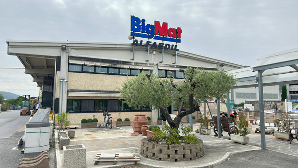 Esterno del punto vendita di BigMat Alfaedil